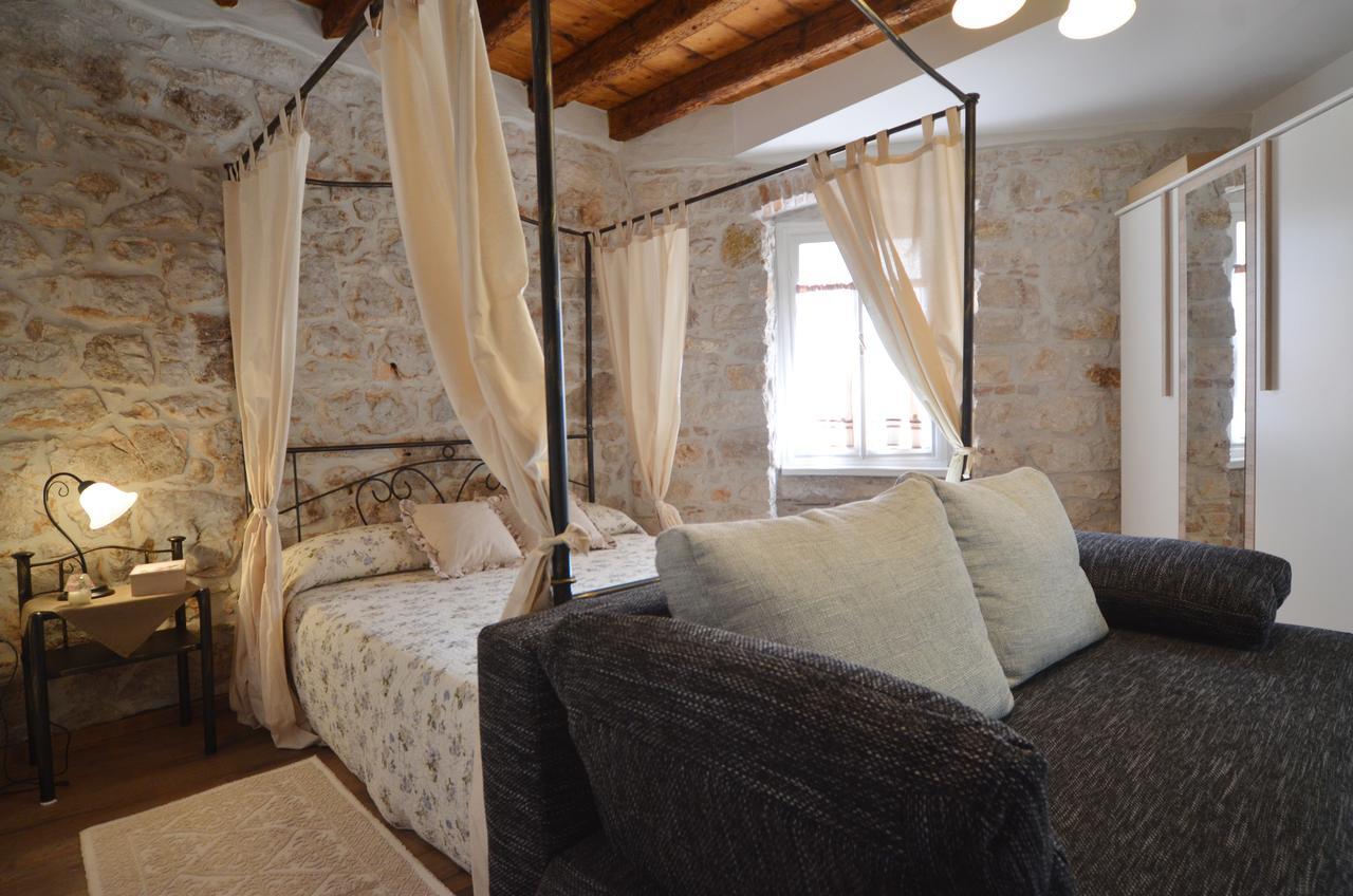 Romantic Studios روفينج المظهر الخارجي الصورة