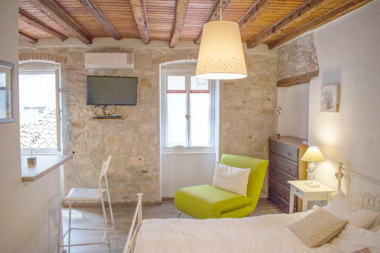Romantic Studios روفينج المظهر الخارجي الصورة