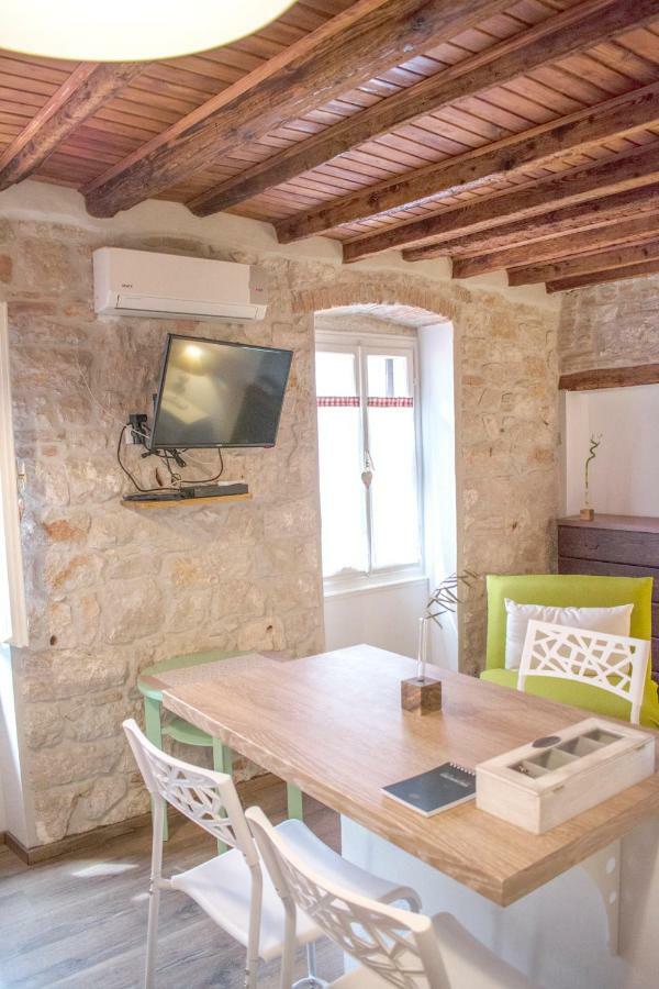 Romantic Studios روفينج المظهر الخارجي الصورة