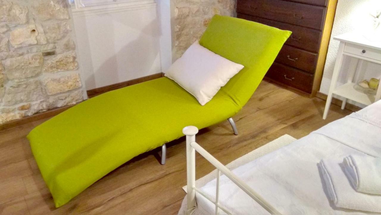 Romantic Studios روفينج المظهر الخارجي الصورة